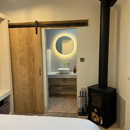 Woodside - Cartmel Fell, * Windermere